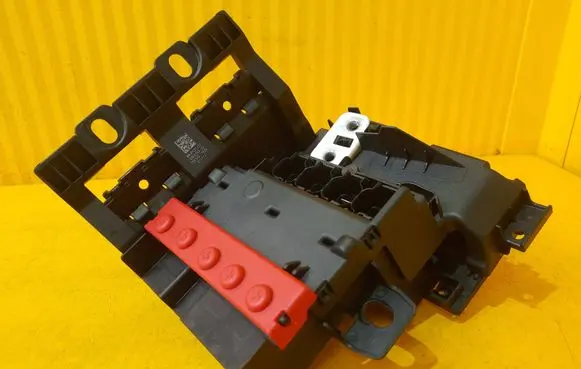 BMW 5 G30 G31 Fuse module 6802943