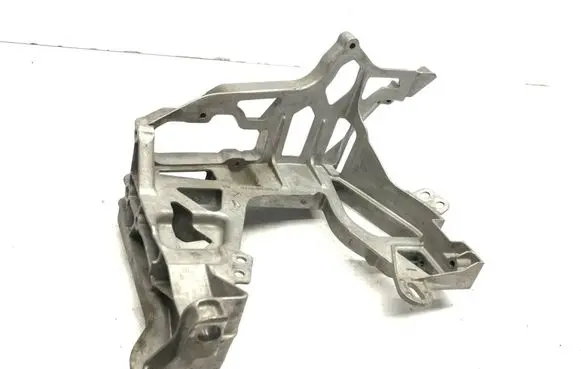 Mercedes-Benz E W213 Headlight/headlamp mounting bracket A2056221600
