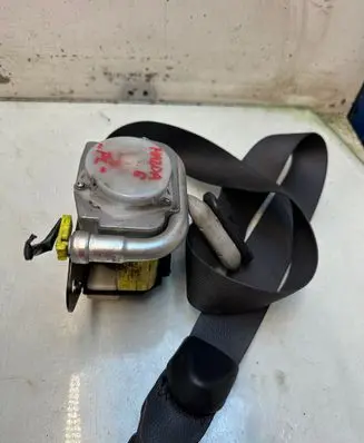 Mazda 6 Front seatbelt 0431093