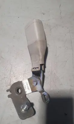 Rear seatbelt buckle