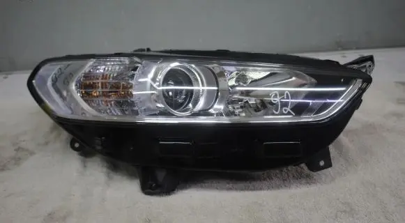 Ford Mondeo MK V Headlight/headlamp DS7313W029AE