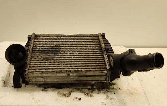 Audi Q7 4L Intercooler radiator S5027002 7L6145803D