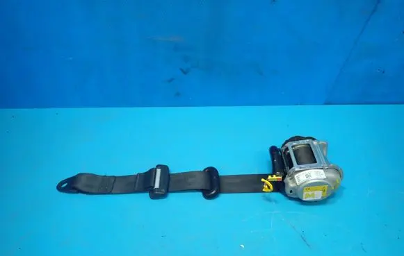 Fiat 500X Rear seatbelt 07356119510