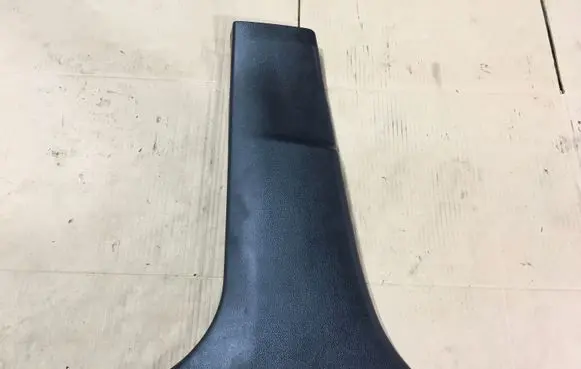 (B) pillar trim (bottom)