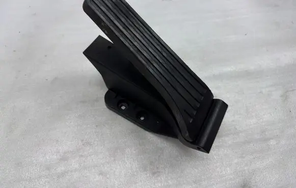 Mercedes-Benz E W212 Accelerator throttle pedal A2223000900