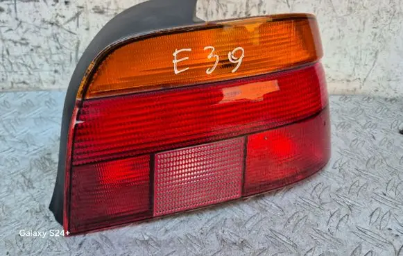 BMW 5 E39 Rear/tail lights 8358032