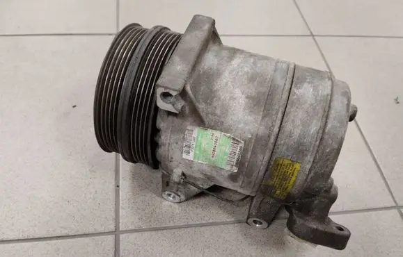 Volvo C30 Air conditioning (A/C) compressor (pump) P30761390 30761390