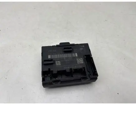 Volkswagen Golf Sportsvan Door control unit/module 5Q0959592E 5Q0959592B