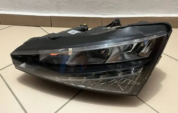 Skoda Scala Headlight/headlamp 657941015