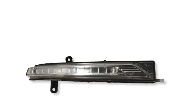 Hyundai i40 Front door wing mirror part 876243Z000 E40161546