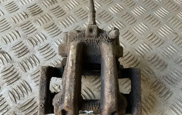BMW 4 F36 Gran coupe Rear brake caliper