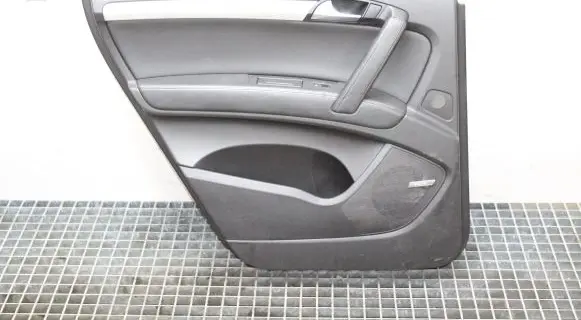 Audi Q7 4L Rear door card panel trim