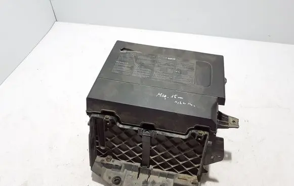 Battery bracket