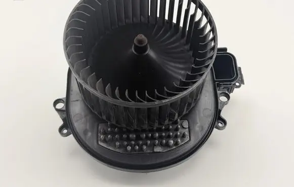 BMW 2 F22 F23 Heater fan/blower 9276112 1QC171900379 T1016251Q