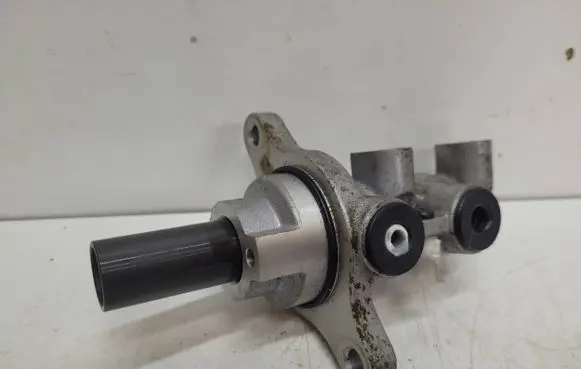 KIA Sportage Master brake cylinder