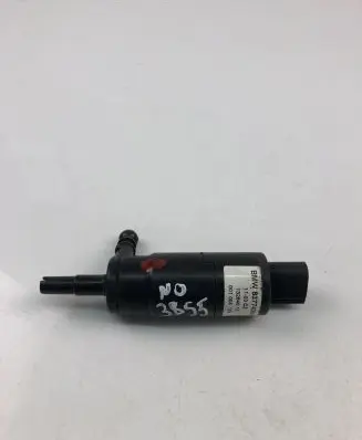 BMW X3 E83 Windscreen/windshield washer pump 8377430