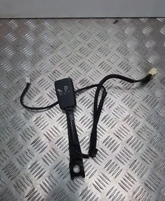 Toyota Yaris Front seatbelt buckle