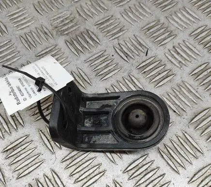 Radiator support slam panel bracket