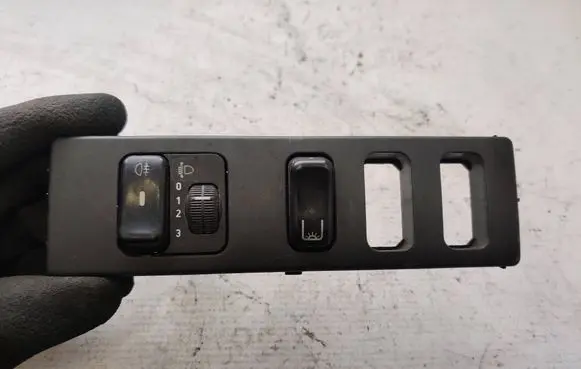 Mercedes-Benz Sprinter W901 W902 W903 W904 Headlight level height control switch 0075451624 9016891908