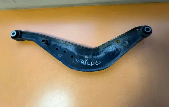 Opel Insignia B Rear control arm 47767060B