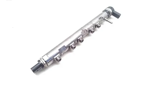 BMW 5 F10 F11 Fuel main line pipe 7800601 0281002948 0281002949