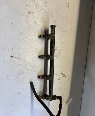 Citroen Xsara Picasso Fuel main line pipe 8200139674