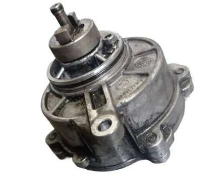 Mercedes-Benz C W203 Vacuum pump A64623065
