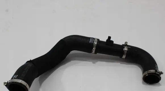 Audi Q7 4M Intercooler hose/pipe 4M0145683A