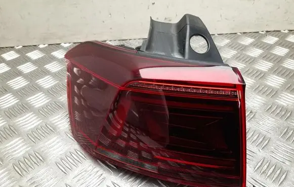 Volkswagen PASSAT B8 Rear/tail lights 3G9945207P