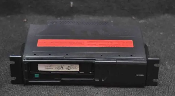 BMW 1 E81 E87 CD/DVD changer 6958198