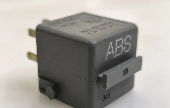 BMW 5 E39 Other relay V23134B57X152 6136 1393403