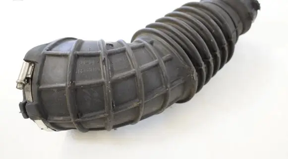 Audi Q5 SQ5 Air intake hose/pipe 06H129629C