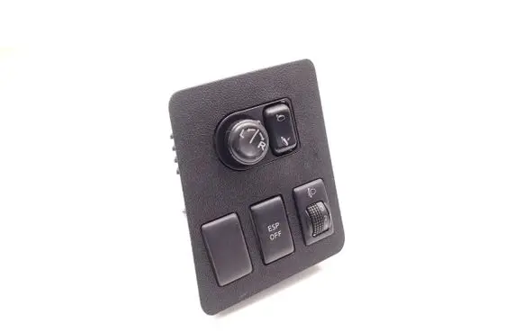 Nissan Qashqai+2 Wing mirror switch