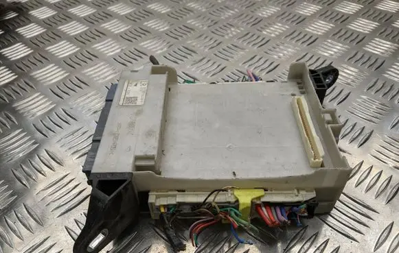 Lexus IS III XE30 Fuse box set 8273053J30A