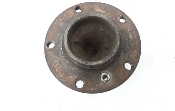 BMW 5 E39 Front wheel hub