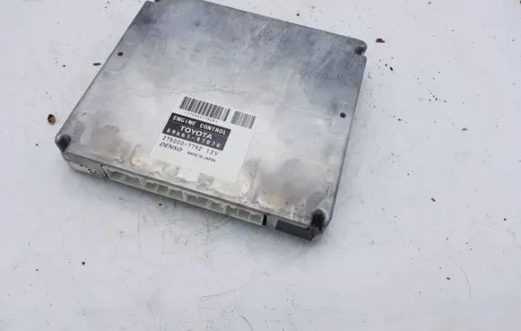 Toyota Prius (XW20) Engine control unit/module 8966147070 270007792