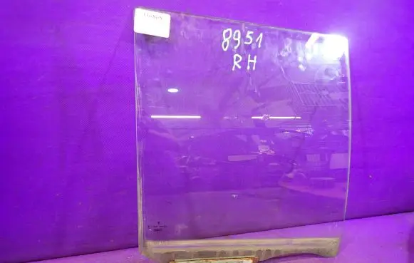 Suzuki Swift Cultus Front door window glass four-door