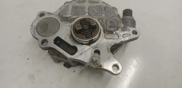 Volkswagen PASSAT B6 Vacuum pump 03L145100