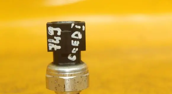 KIA Ceed Air conditioning (A/C) pressure sensor 42CP812