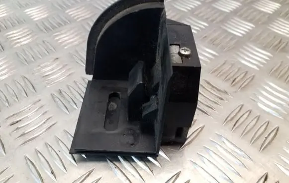 BMW 3 E46 Parcel shelf load cover mount bracket 7026710