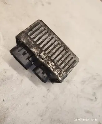 Opel Antara Glow plug pre-heat relay 5557429