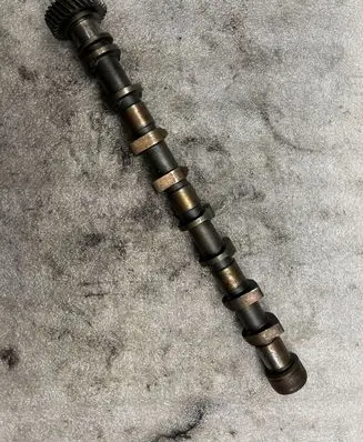 Opel Astra J Camshaft 