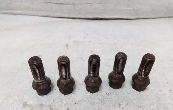 Skoda Roomster (5J) Nuts/bolts 
