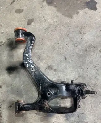 Front lower control arm/wishbone
