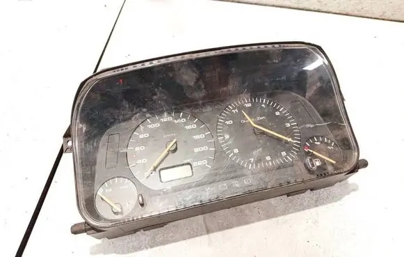 Volkswagen Golf III Speedometer (instrument cluster) 6160552003 5411004600