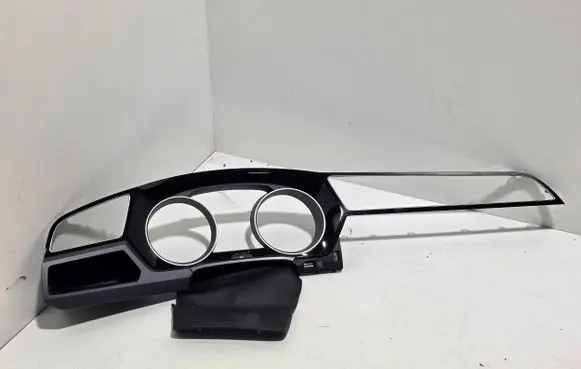 Volkswagen Touran III Dashboard trim 5TB858415A 5TB858415