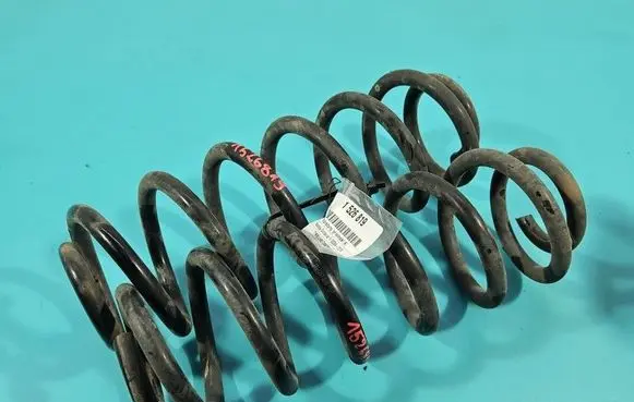 Skoda Octavia Mk2 (1Z) Rear coil spring RH6789 IMPRK1526819