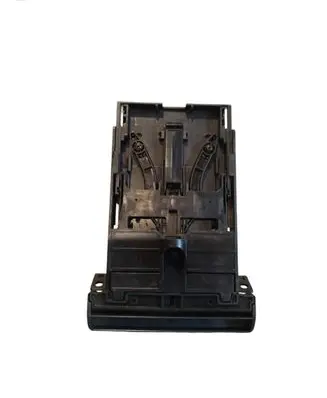 Subaru Forester SF Cup holder front 