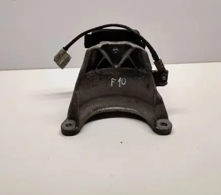 BMW 5 F10 F11 Other engine bay part 6781240