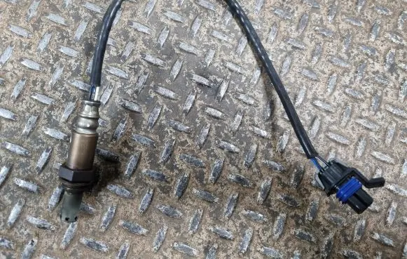 Cadillac Escalade Lambda probe sensor 07C13 PB452